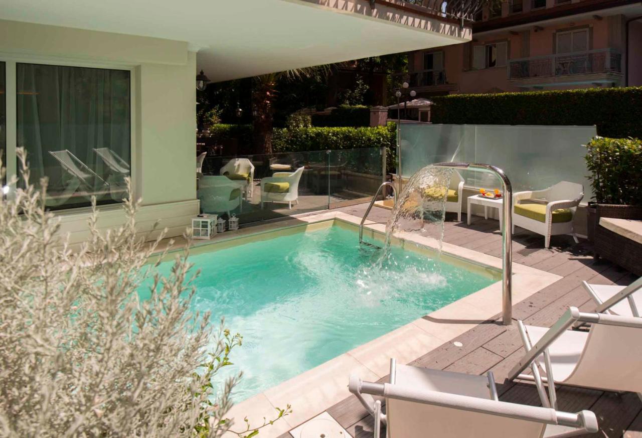 Atlas Hotel Riccione Exteriör bild