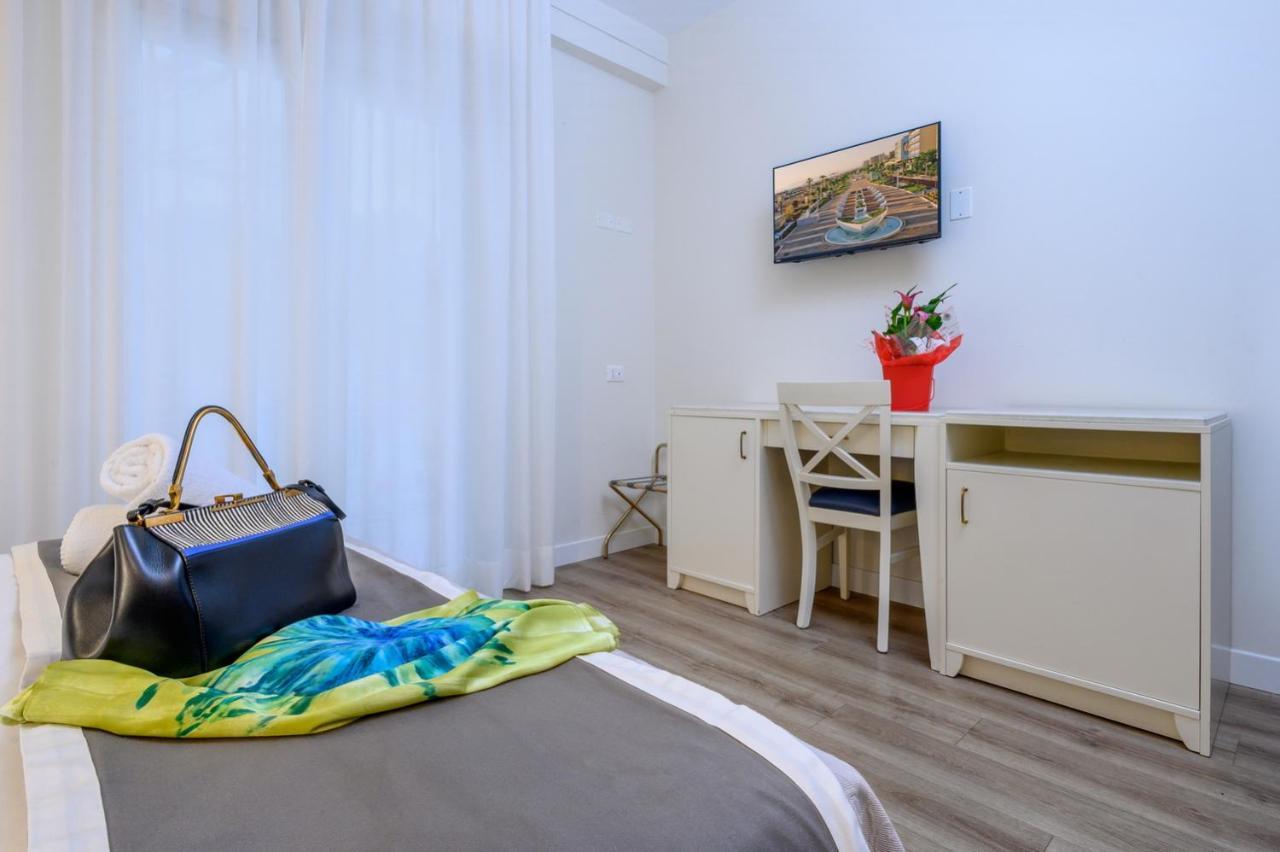 Atlas Hotel Riccione Exteriör bild