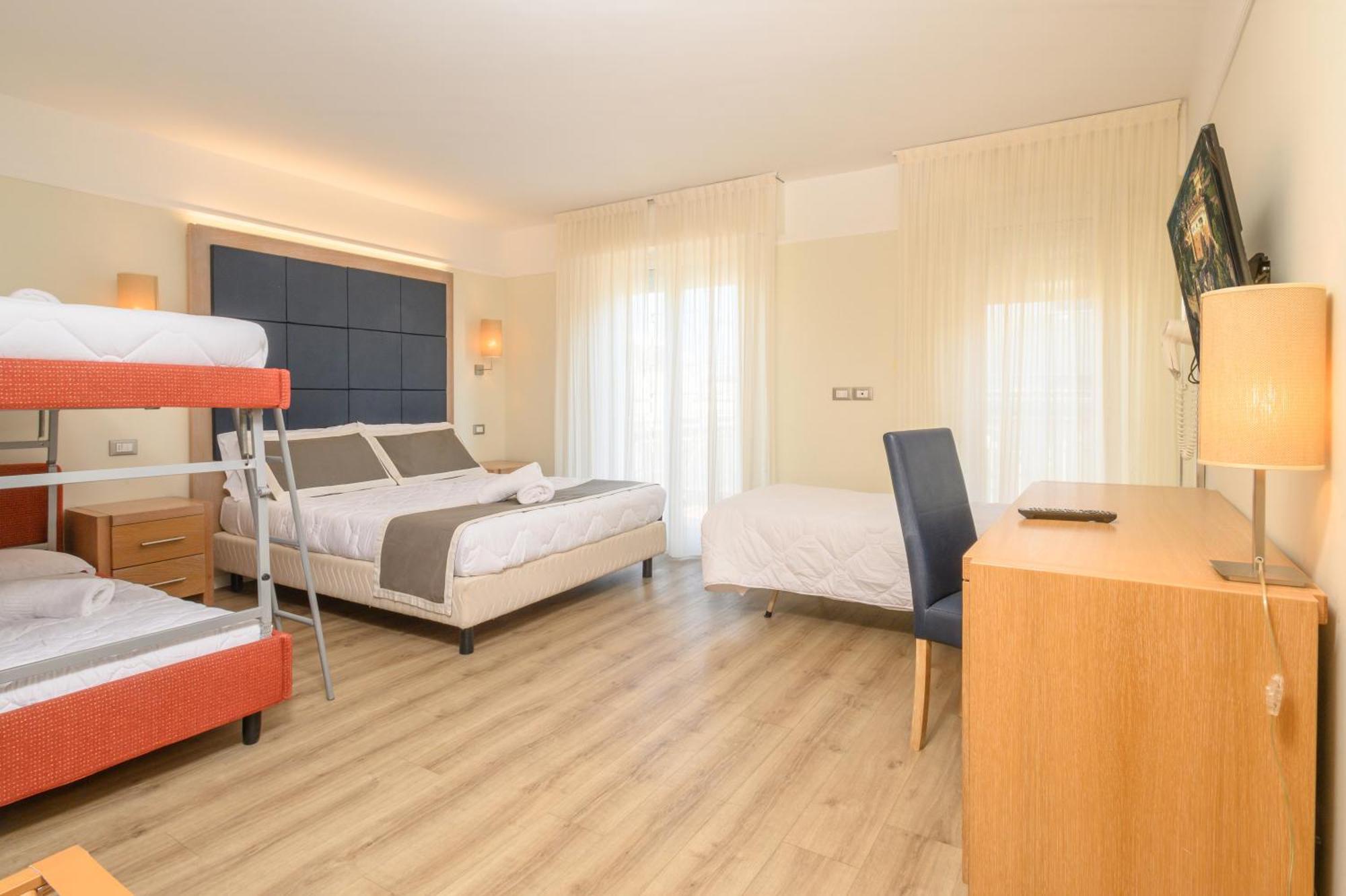 Atlas Hotel Riccione Exteriör bild