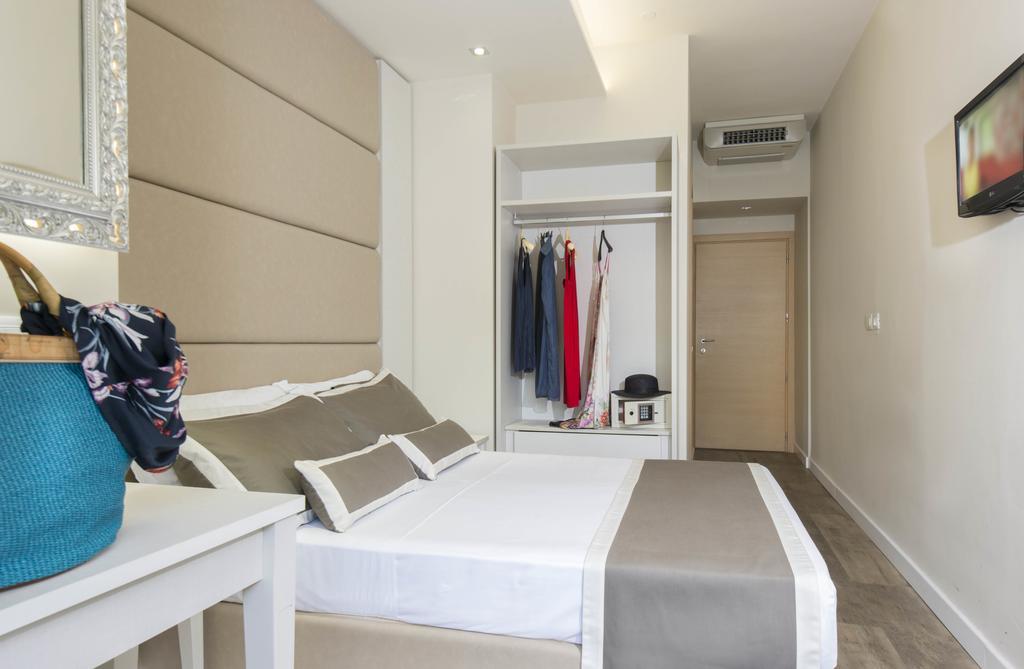 Atlas Hotel Riccione Exteriör bild